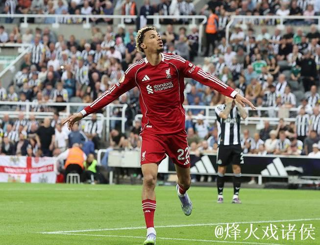 埃基蒂克梅开二度闪耀安菲尔德,伊萨克替补未获机会 埃基蒂克梅开二度闪耀安菲尔德,伊萨克替补未获机会